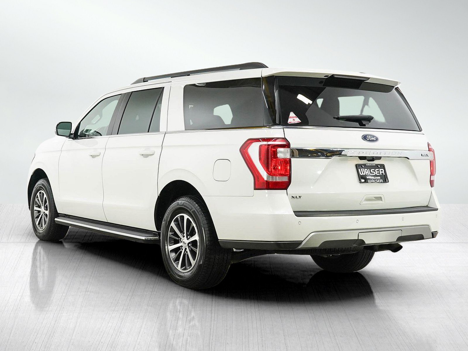 Used 2021 Ford Expedition Max XLT AWD/4WD image 3