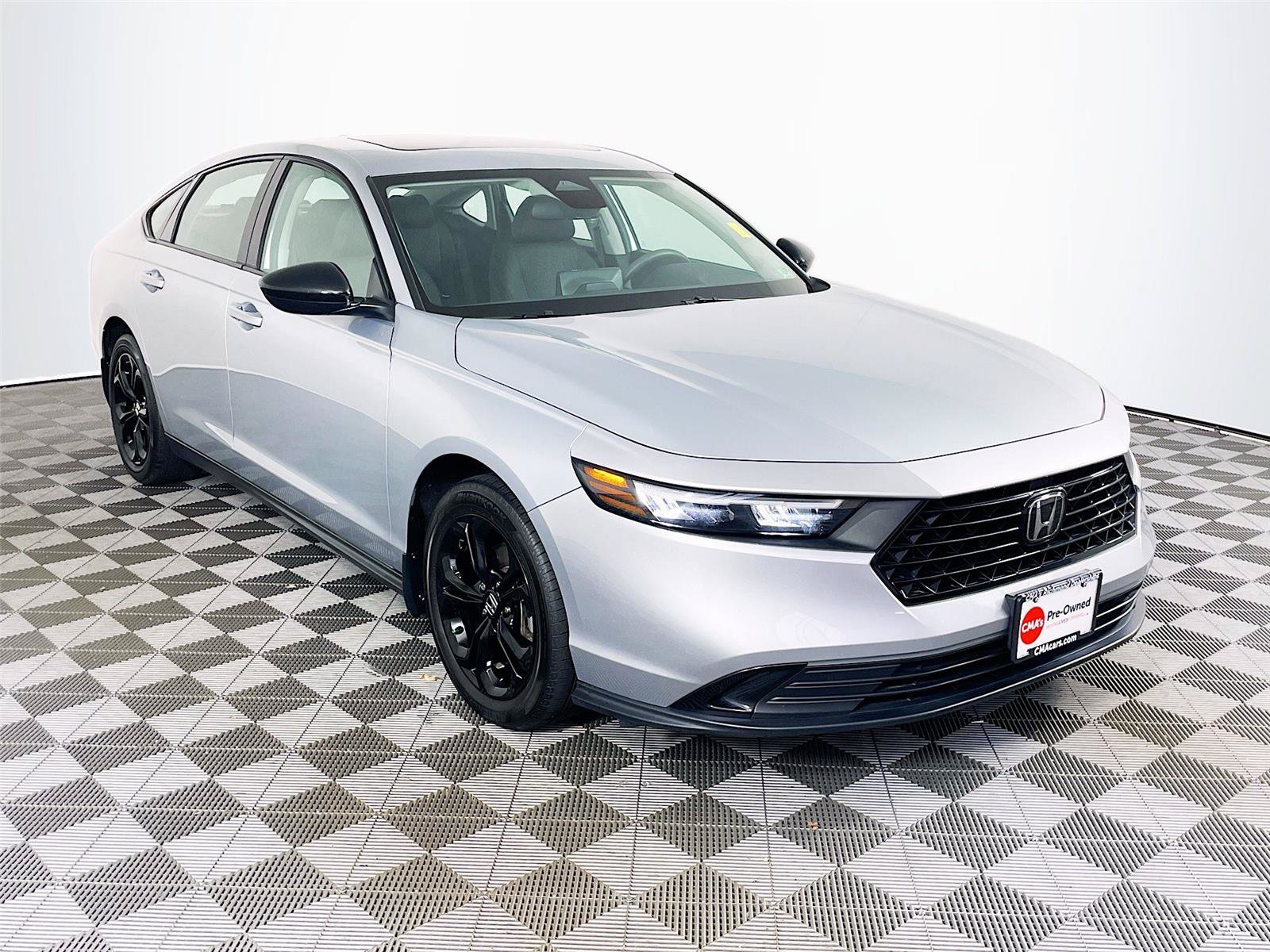 Certified 2025 Honda Accord SE image 1