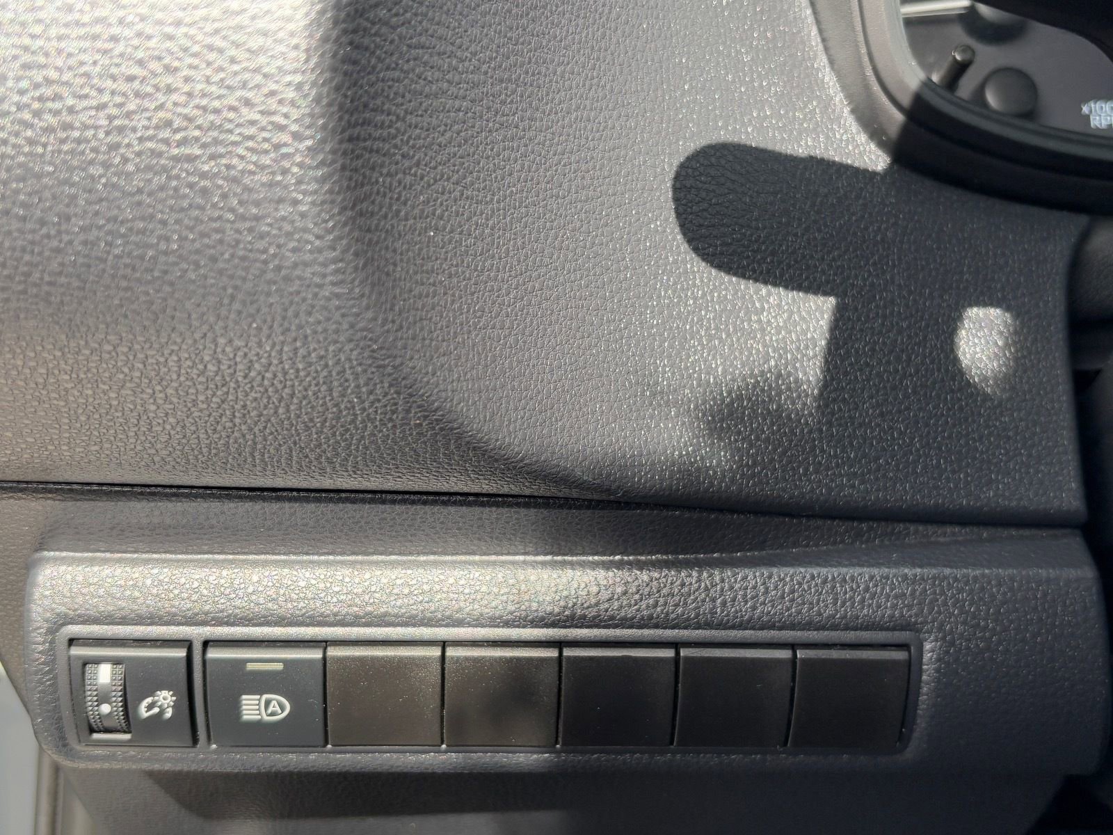 Certified 2025 Toyota Corolla LE w/ Convenience Package image 28