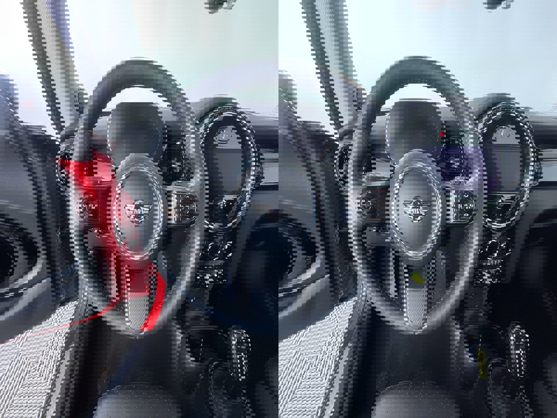 Used 2022 MINI Cooper SE image 16