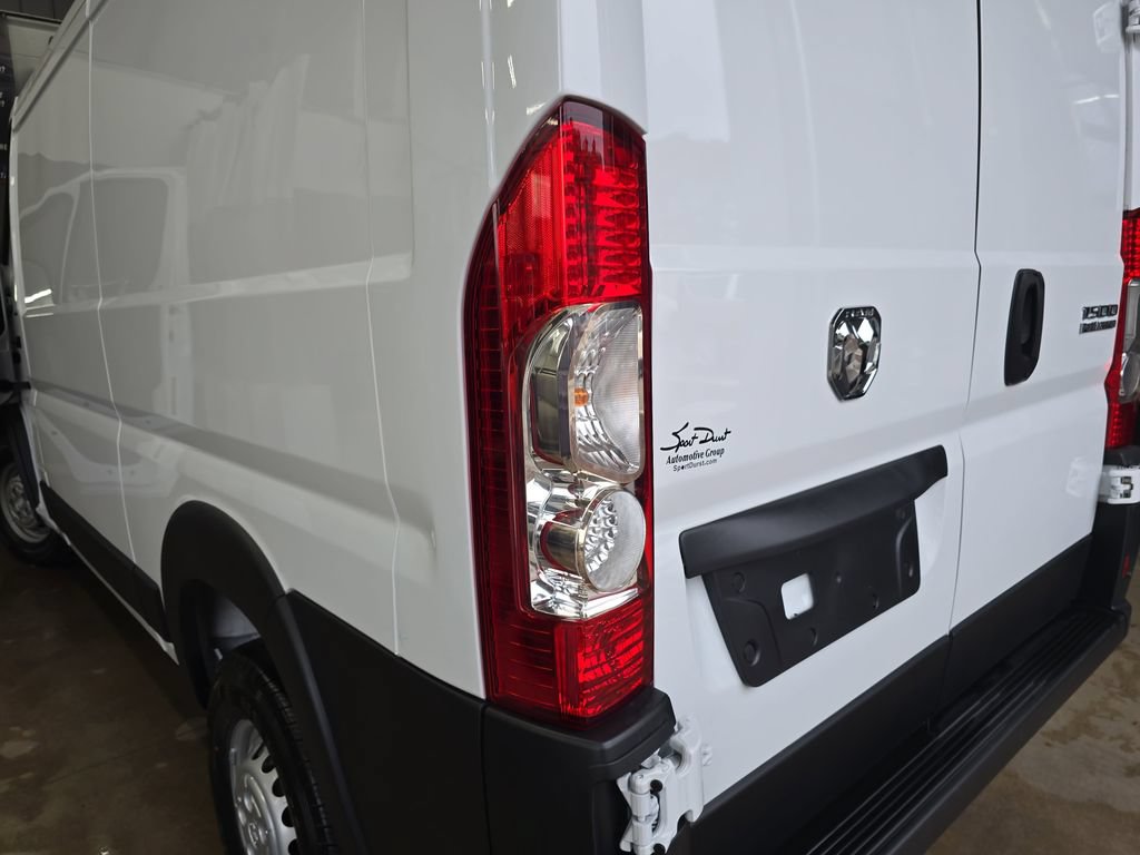 New 2025 RAM ProMaster 1500 FWD image 32
