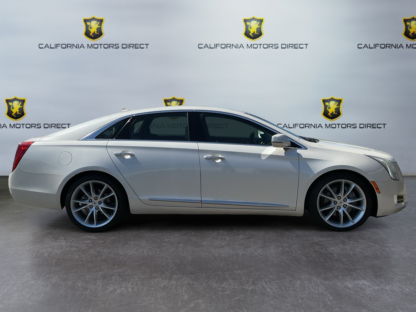 Used 2014 Cadillac XTS Vsport Premium w/ Driver Assist Package AWD/4WD image 4
