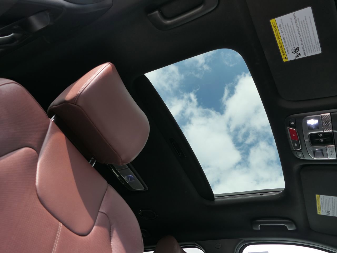 Certified 2023 Kia Telluride SX image 32