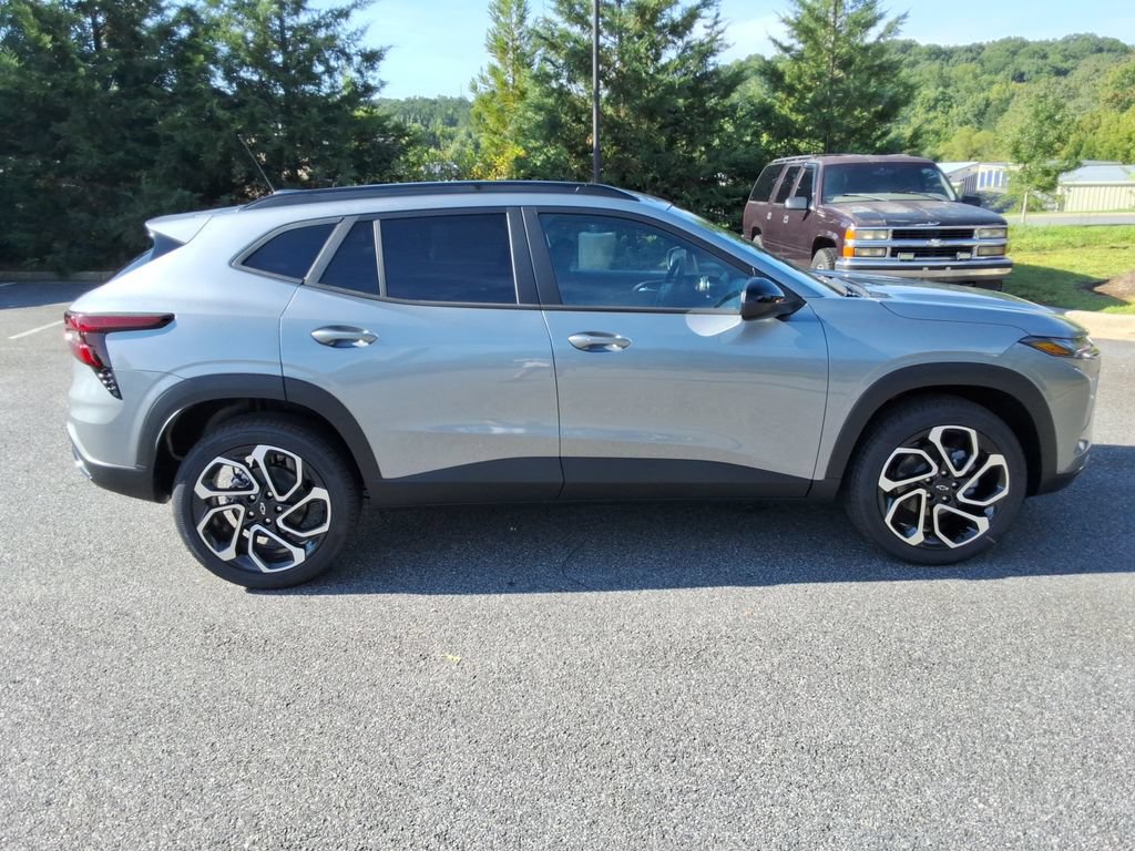 New 2026 Chevrolet Trax RS w/ Driver Confidence Package FWD image 4