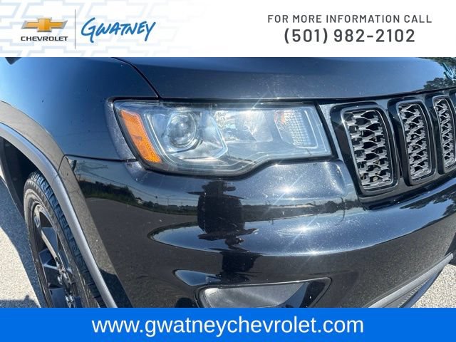 Used 2019 Jeep Grand Cherokee Laredo AWD/4WD image 13