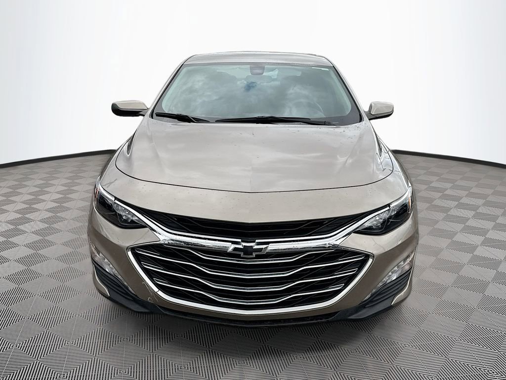Used 2022 Chevrolet Malibu LT image 2