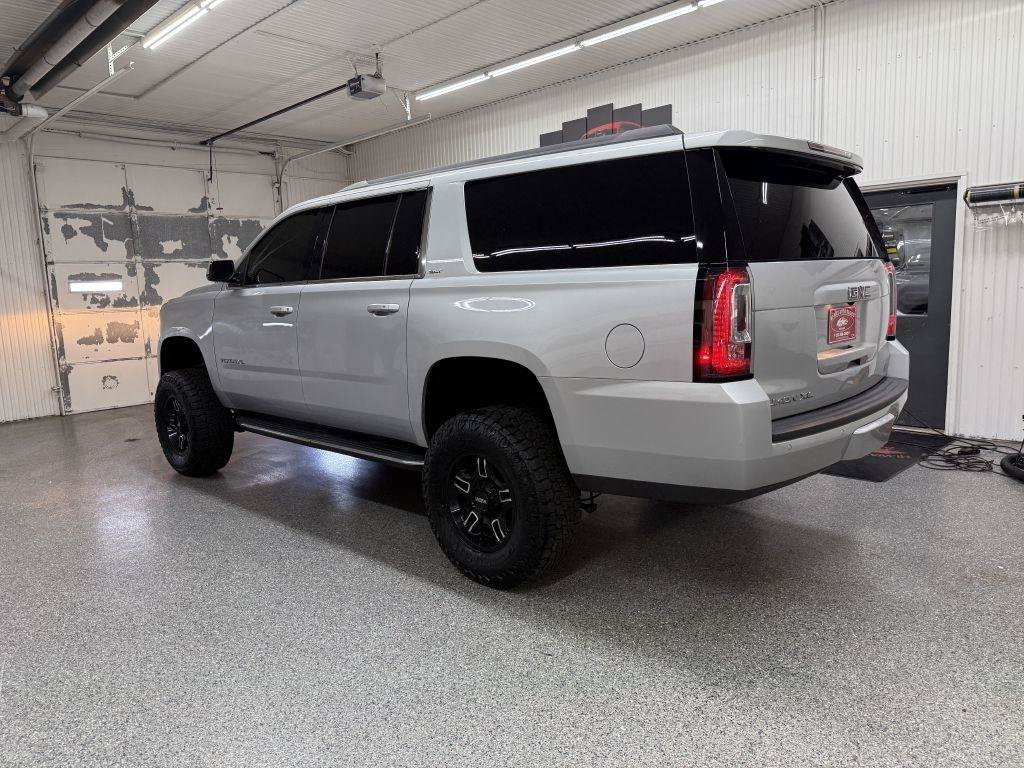 Used 2020 GMC Yukon XL SLT AWD/4WD image 5
