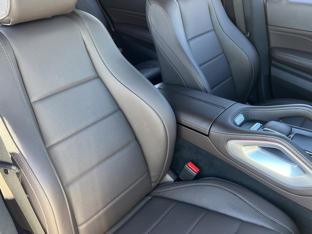 Used 2023 Mercedes-Benz GLS 450 4MATIC w/ AMG Line Exterior image 17