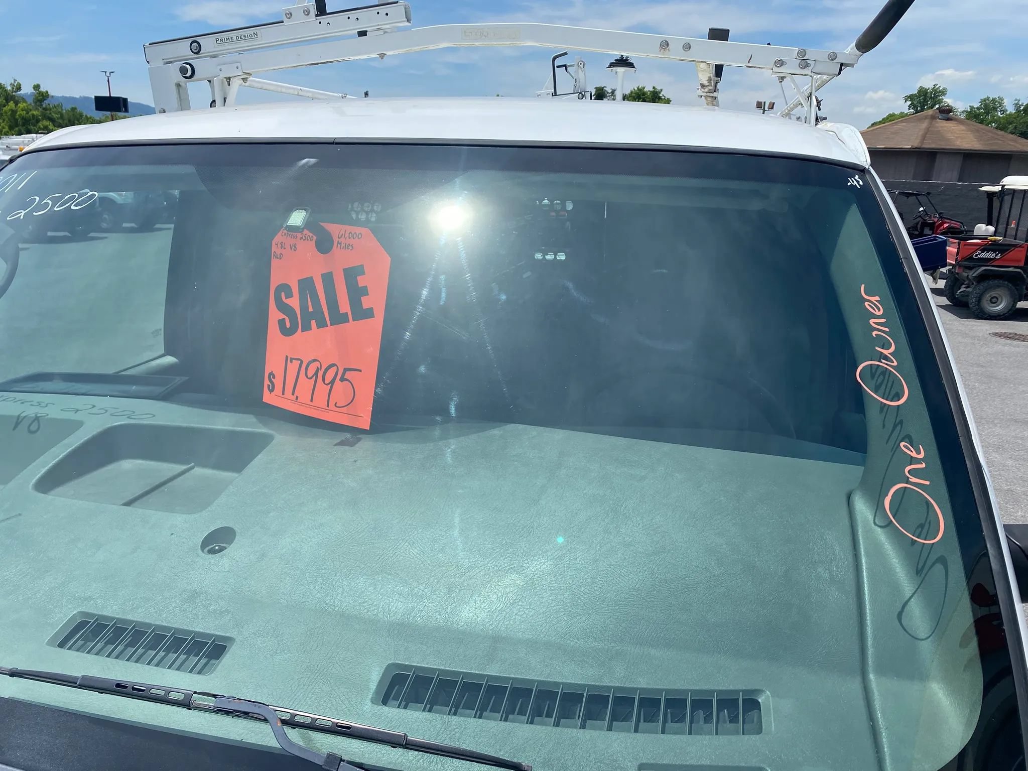 Used 2011 Chevrolet Express 2500 RWD image 4