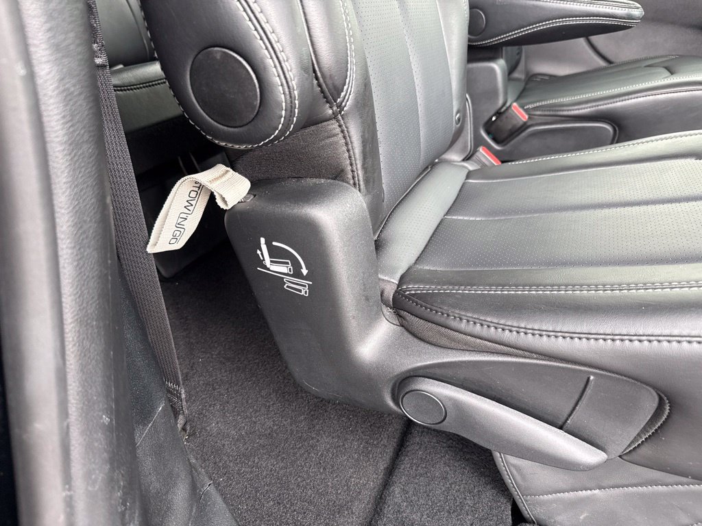 Used 2025 Chrysler Pacifica Select FWD image 37