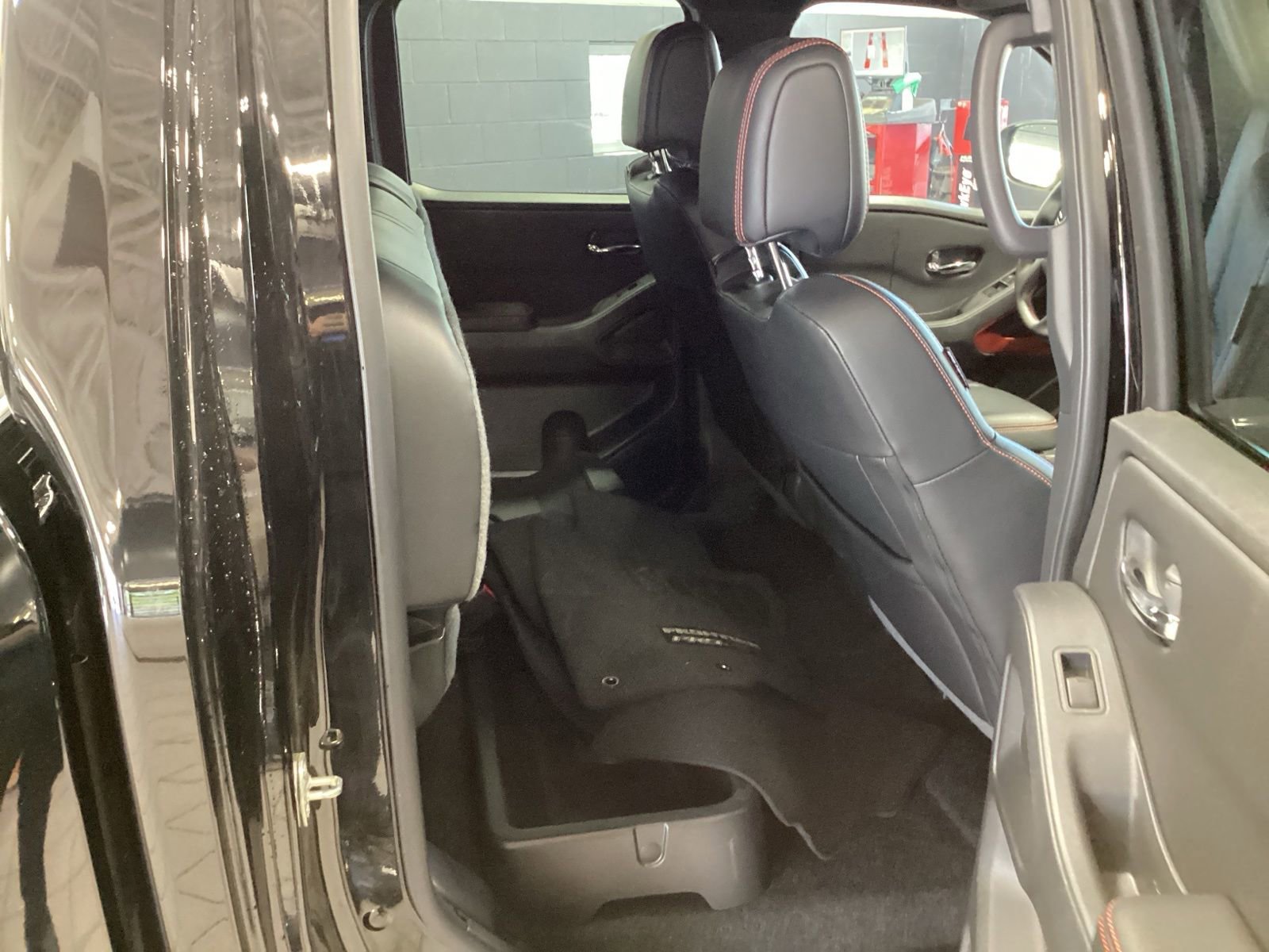 Used 2025 Nissan Frontier PRO-4X w/ Pro Premium Package AWD/4WD image 26
