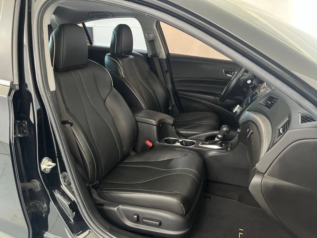 Used 2019 Acura ILX w/ Technology Package FWD image 21