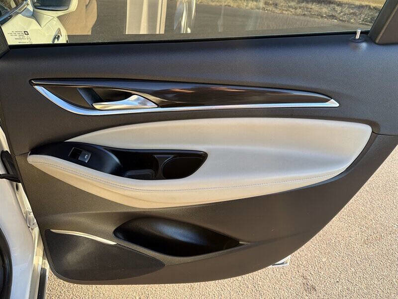 Used 2019 Buick Enclave Premium w/ Experience Buick Package AWD/4WD image 22