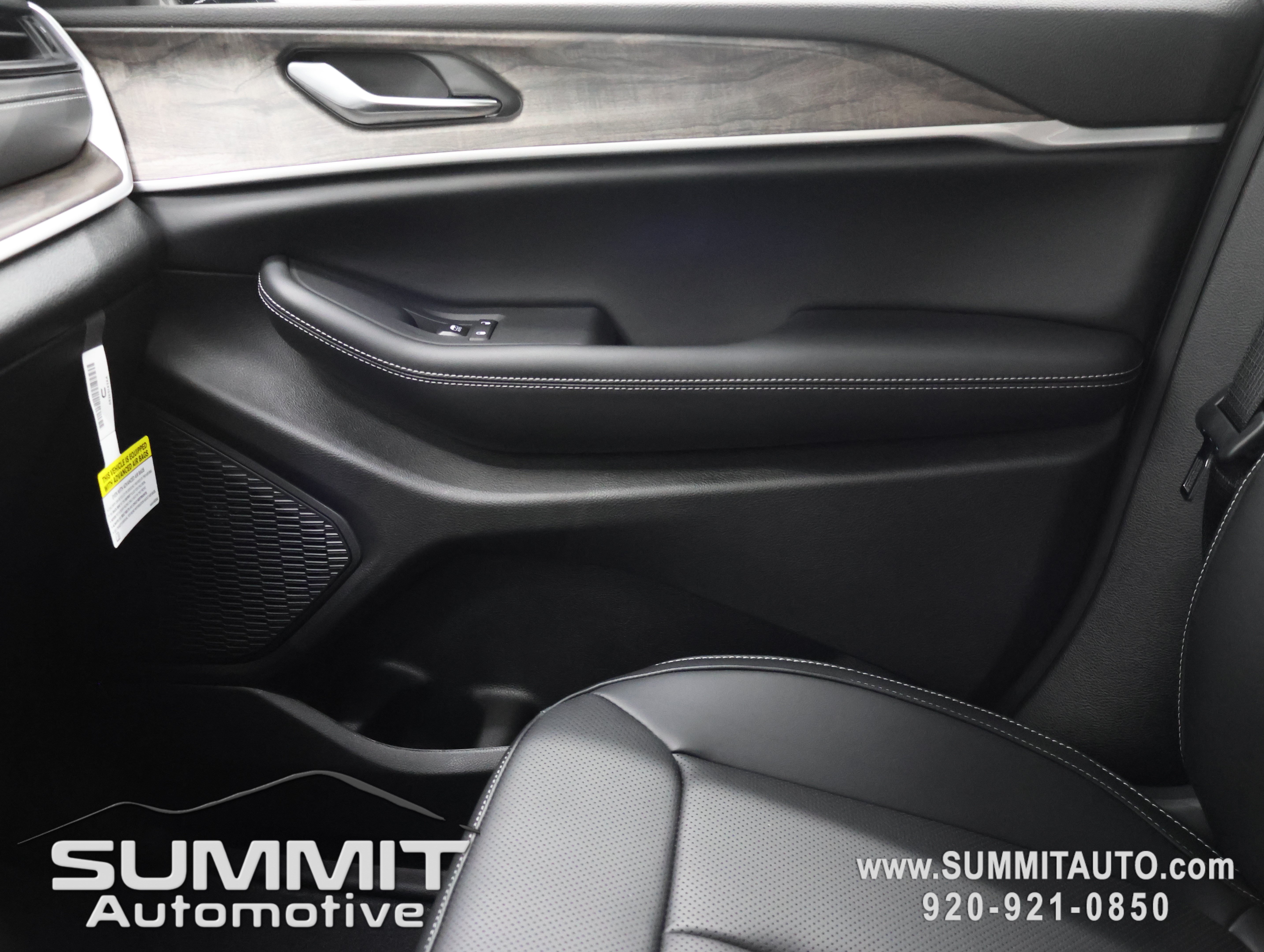 New 2027 Jeep Grand Cherokee L Limited AWD/4WD image 14