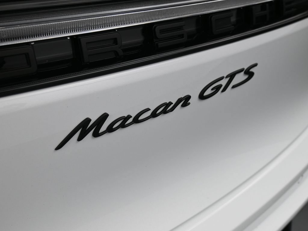 Certified 2025 Porsche Macan GTS AWD/4WD image 8
