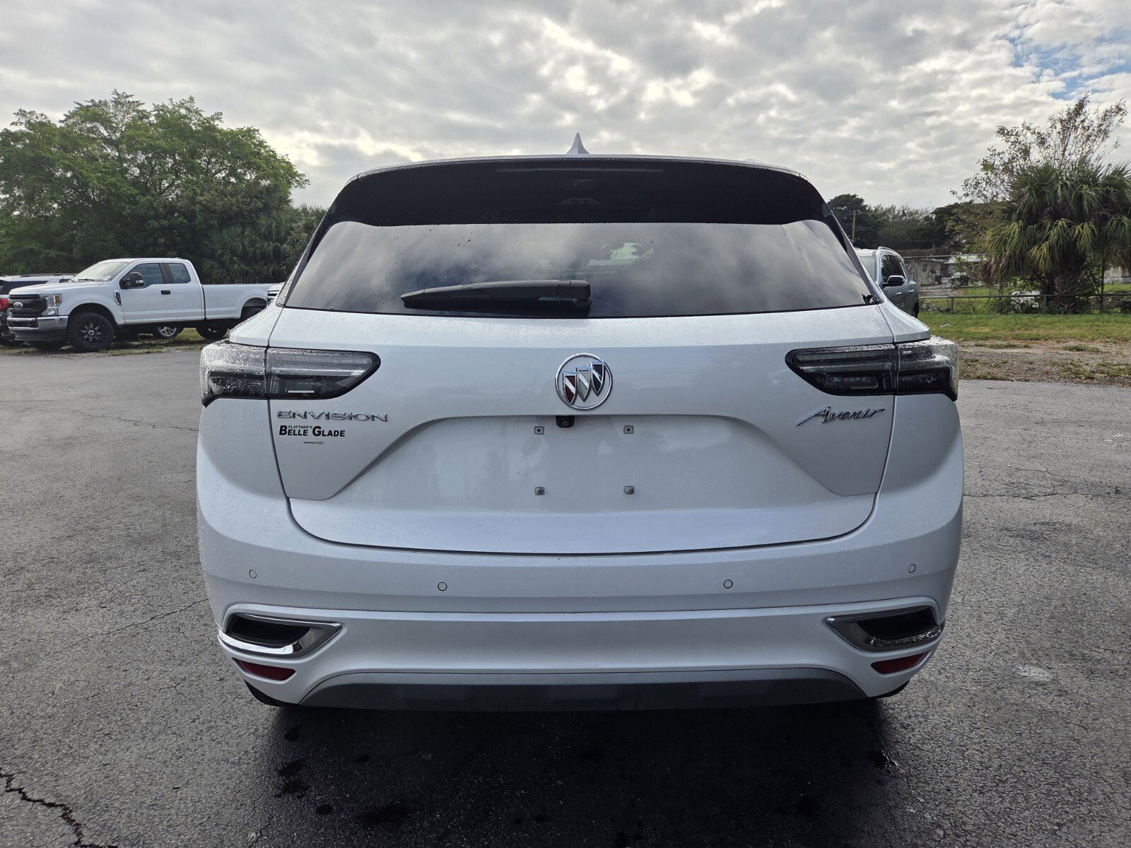 Used 2023 Buick Envision Avenir image 7