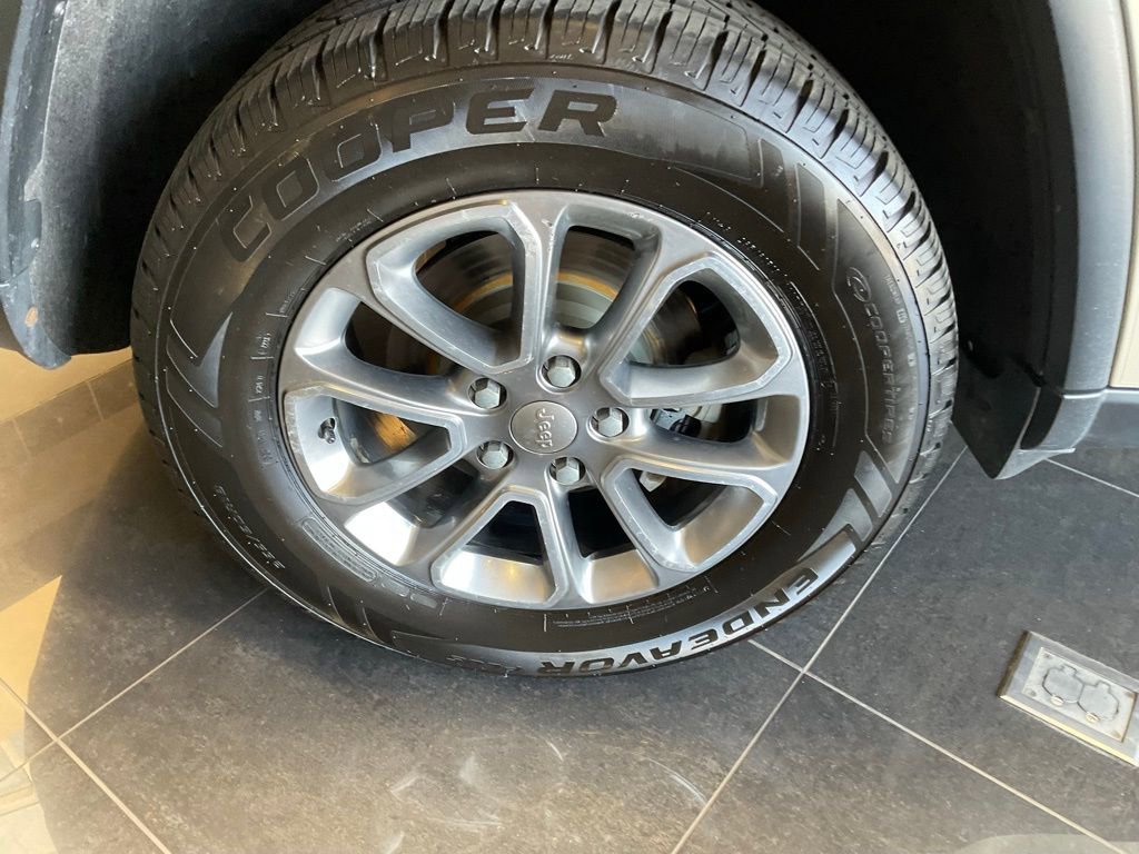 Used 2014 Jeep Grand Cherokee Limited image 7