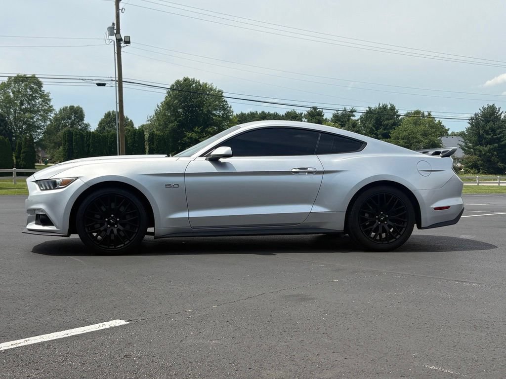 Used 2017 Ford Mustang GT w/ GT Performance Package RWD image 5