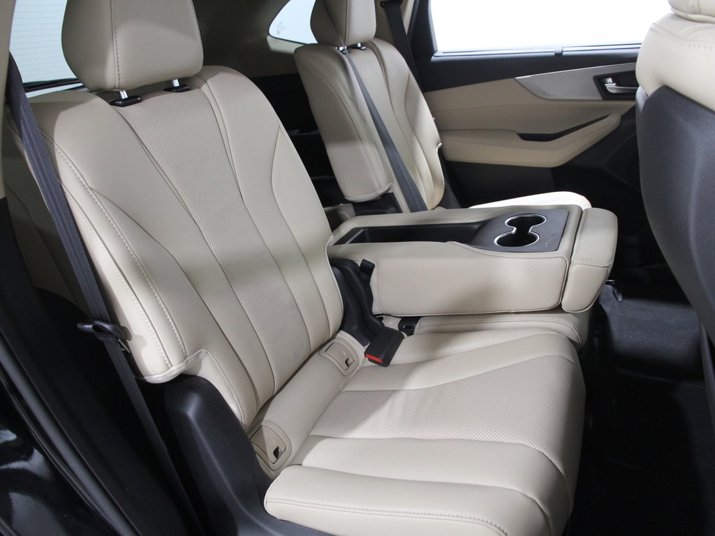 Used 2023 Acura MDX SH-AWD w/ Technology Package image 17
