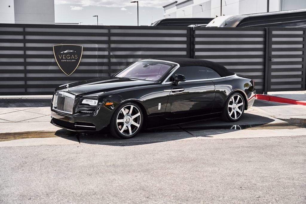 Used 2018 Rolls-Royce Dawn RWD image 5
