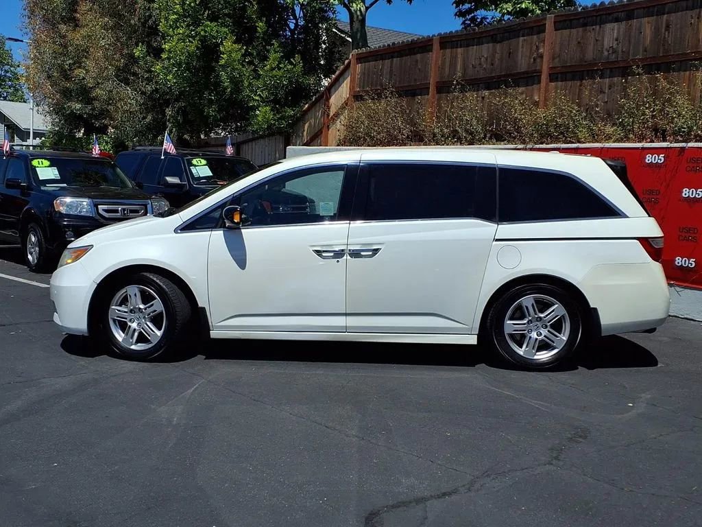 Used 2012 Honda Odyssey Touring Elite image 3