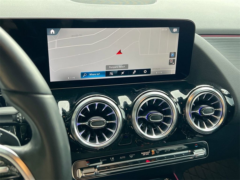 Used 2023 Mercedes-Benz GLA 250 4MATIC image 17