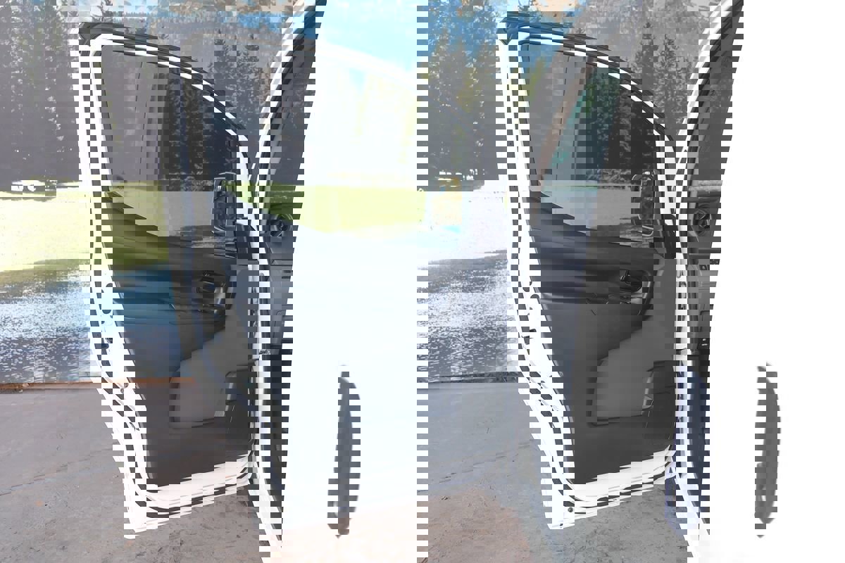 Used 2019 Nissan NV200 SV w/ Navigation Package image 12