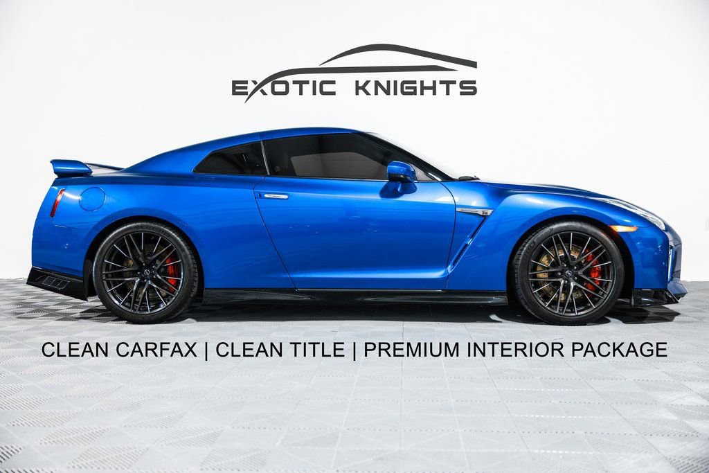 Used 2021 Nissan GT-R Premium image 1