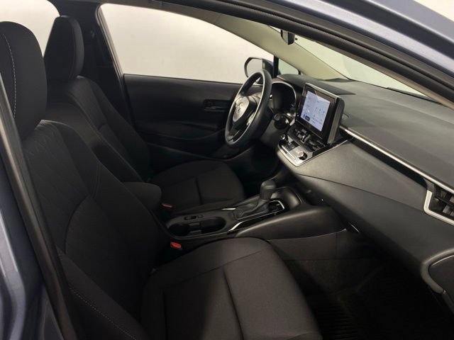 Used 2025 Toyota Corolla LE w/ Convenience Package FWD image 15