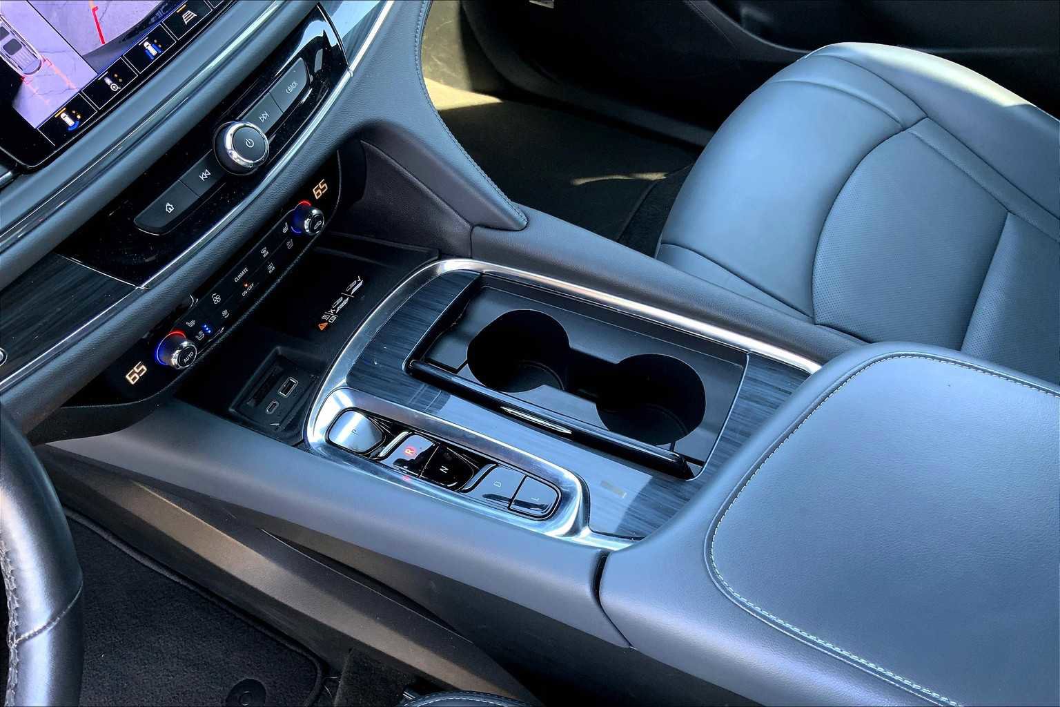 Used 2024 Buick Enclave Premium image 27
