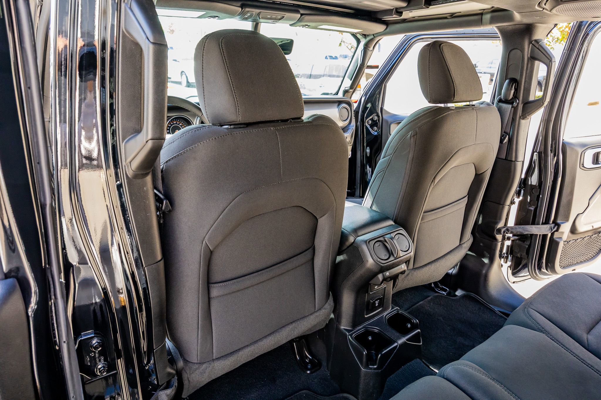 Used 2022 Jeep Wrangler Unlimited Sport w/ Sun And Sound Package image 35