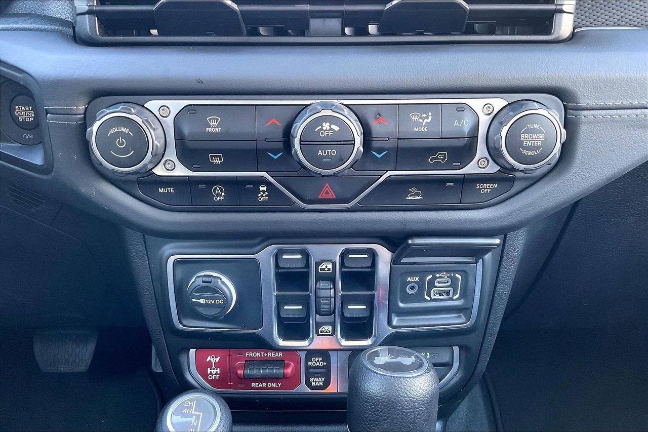 Certified 2025 Jeep Wrangler Unlimited Rubicon image 18