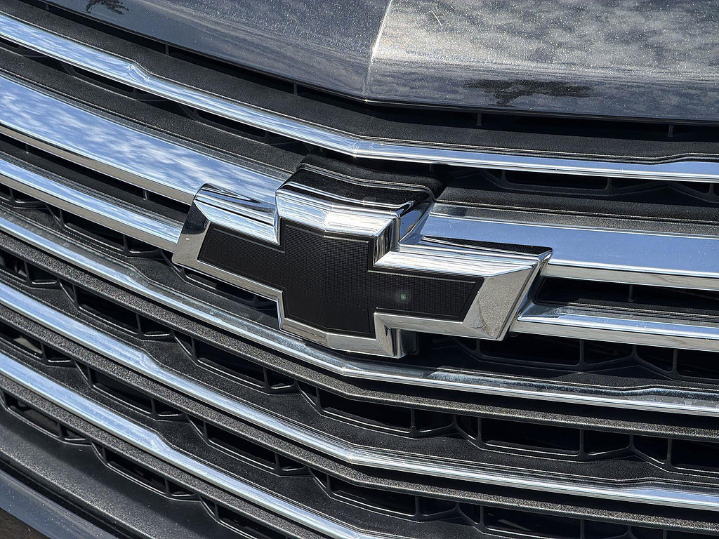Used 2022 Chevrolet Traverse LT FWD image 29