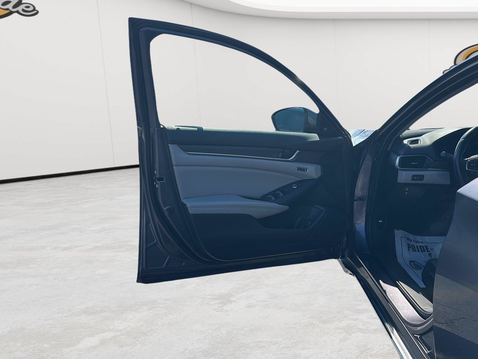 Used 2018 Honda Accord EX-L image 14