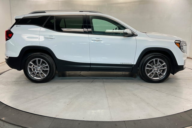 Used 2024 GMC Terrain SLT AWD/4WD image 6