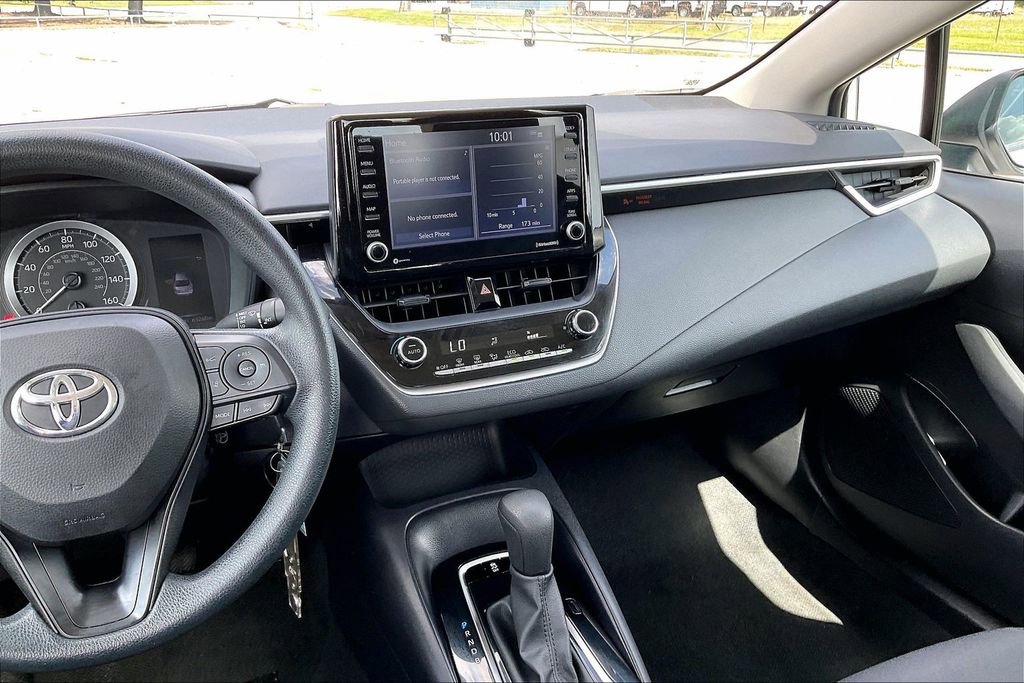 Used 2022 Toyota Corolla LE FWD image 9