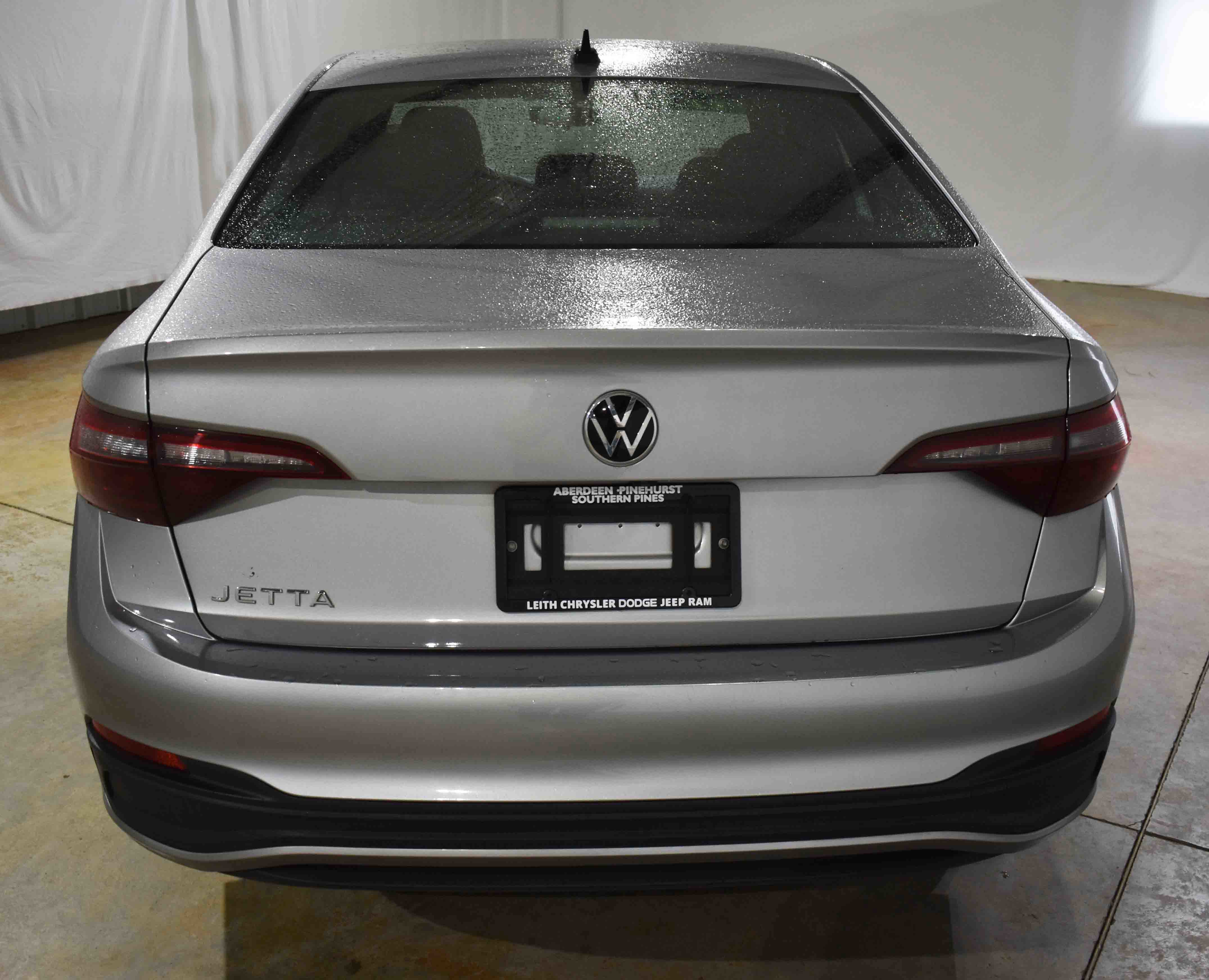 Used 2023 Volkswagen Jetta Sport image 8