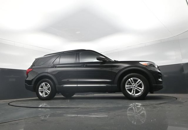 Used 2020 Ford Explorer XLT w/ Comfort Package AWD/4WD image 28