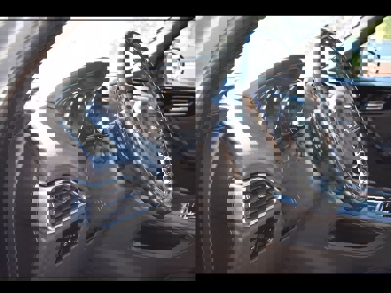 Used 2019 Jaguar F-PACE Premium image 14