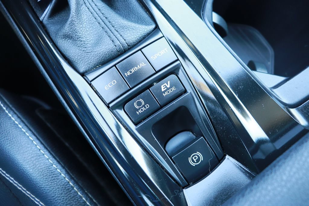 Used 2025 Toyota Camry SE FWD image 18