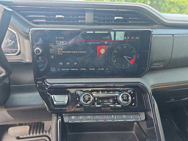 Used 2024 GMC Sierra 2500 AT4 w/ AT4 Preferred Package image 20