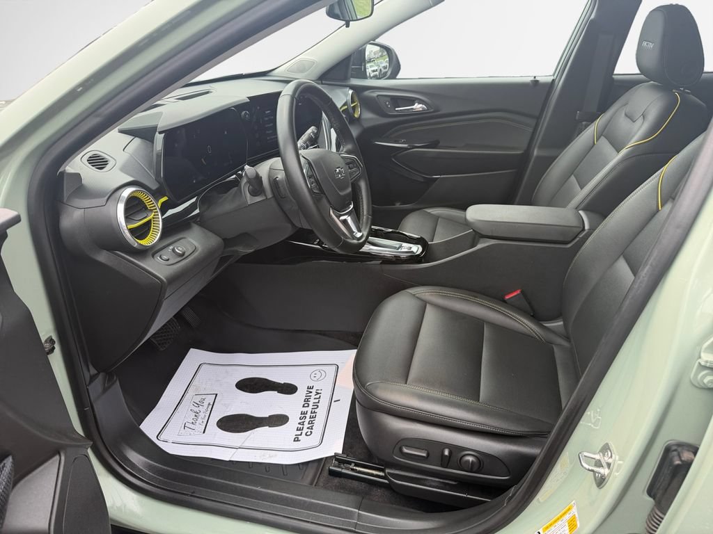 Certified 2024 Chevrolet Trax ACTIV w/ Sunroof Package FWD image 12