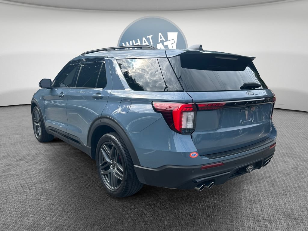 Used 2025 Ford Explorer ST AWD/4WD image 6