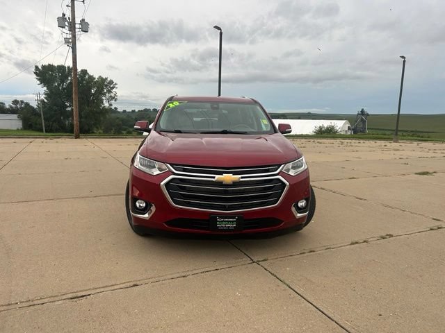 Used 2020 Chevrolet Traverse Premier FWD image 2