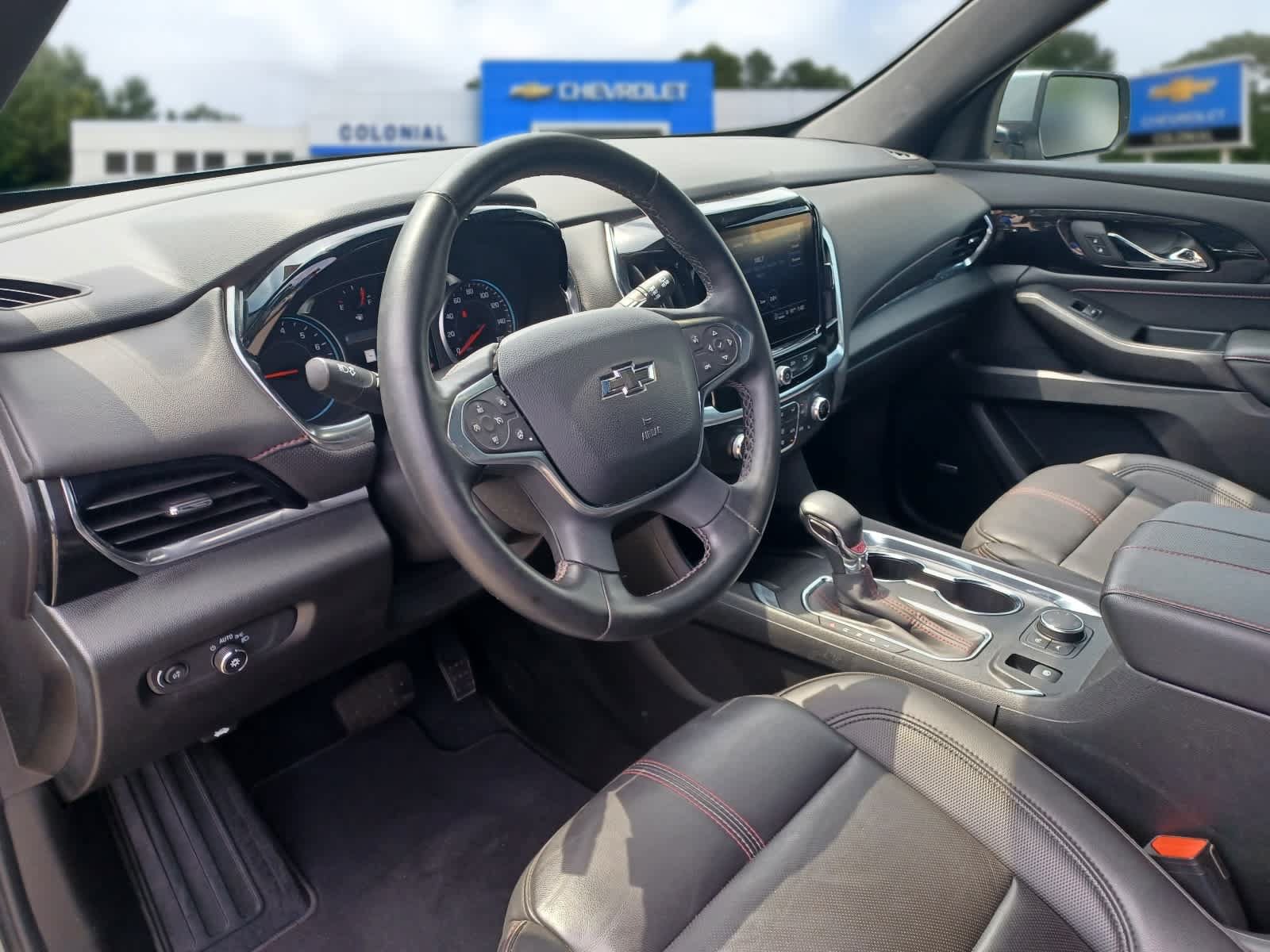 Used 2023 Chevrolet Traverse RS AWD/4WD image 8