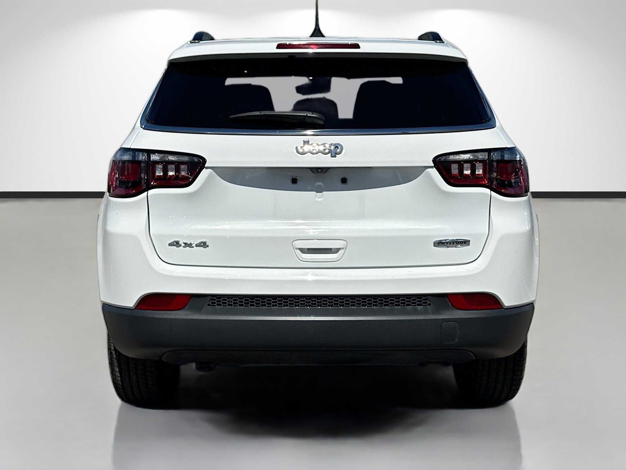 Used 2023 Jeep Compass Latitude AWD/4WD image 4