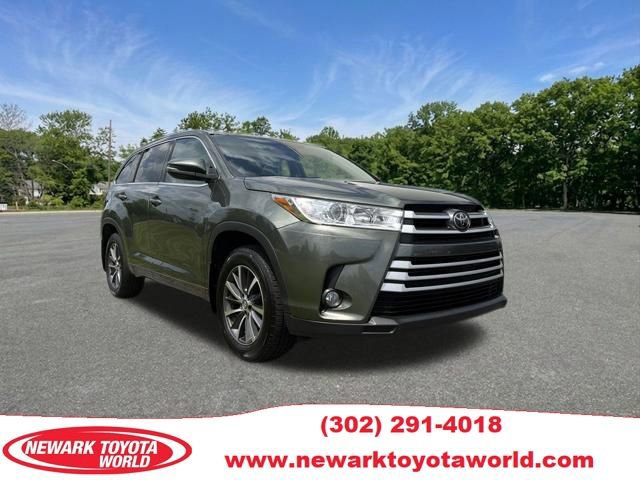 Used 2017 Toyota Highlander XLE w/ Carpet Mat Package