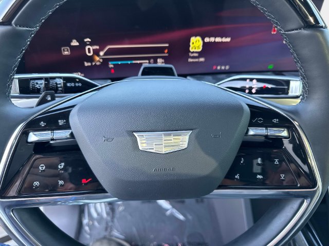 Certified 2026 Cadillac Escalade IQL Sport 1 w/ LPO, Floor Liner Package AWD/4WD image 26