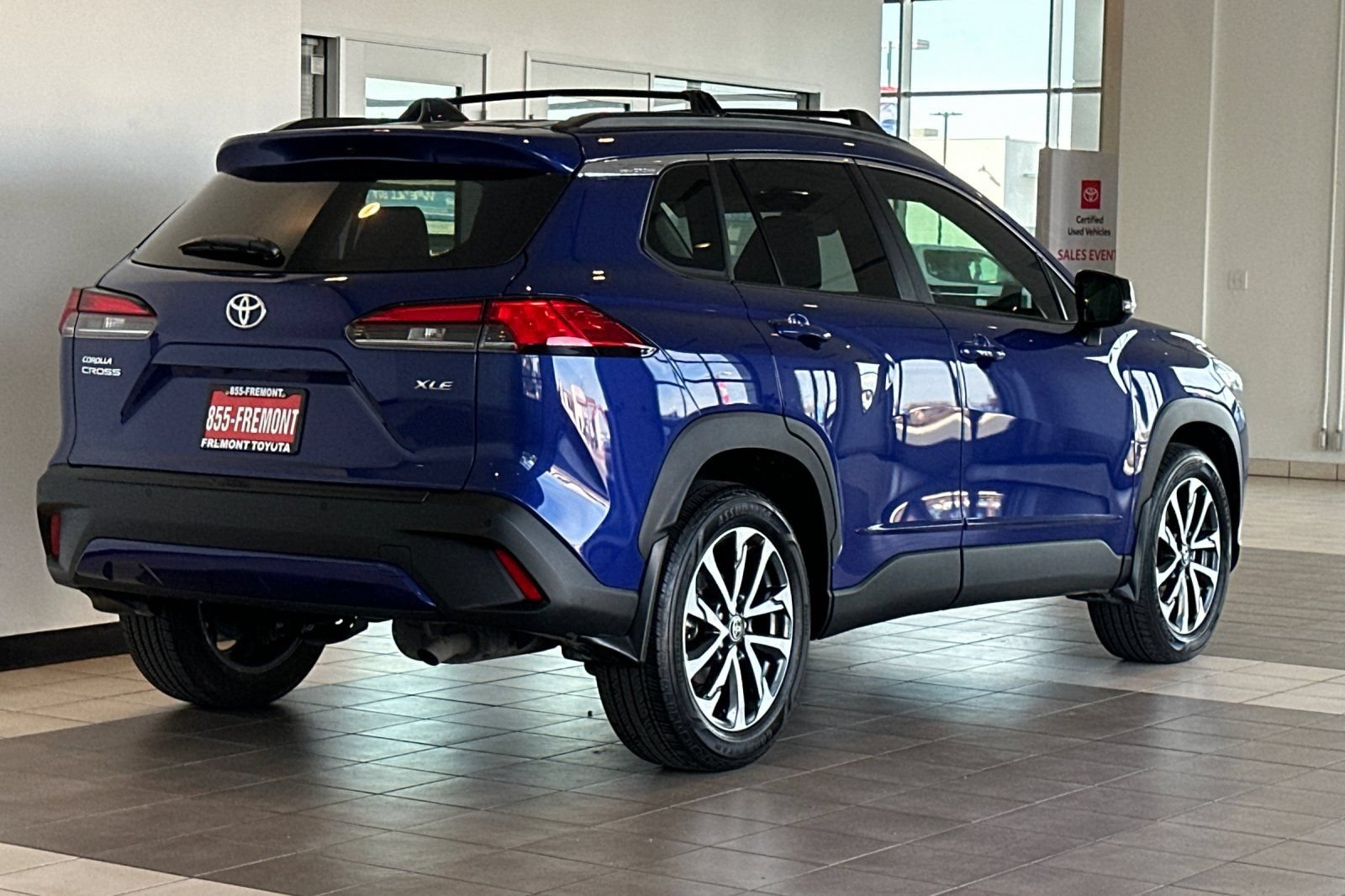 Certified 2025 Toyota Corolla Cross XLE FWD image 4