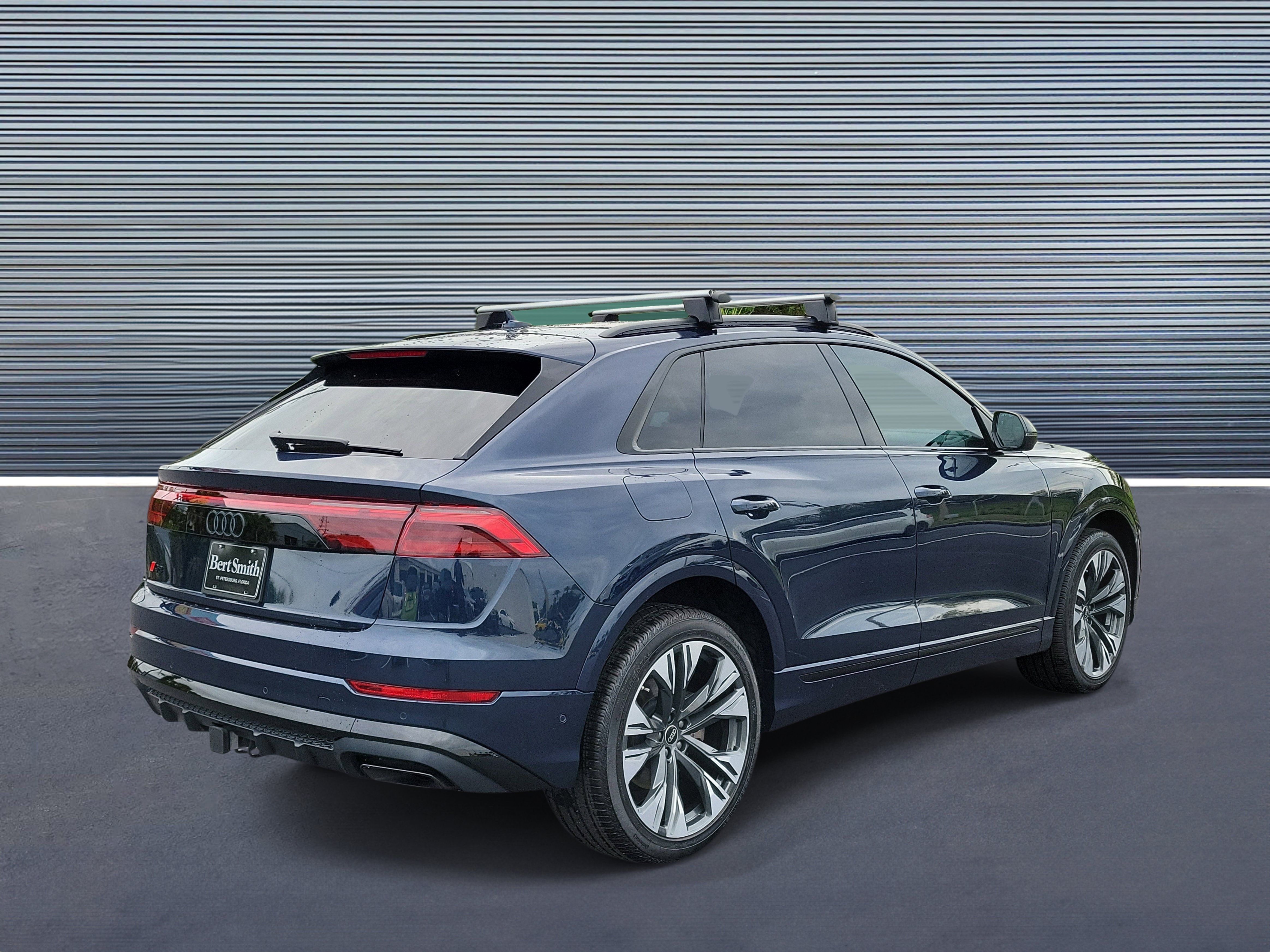 Used 2025 Audi Q8 Premium Plus AWD/4WD image 3